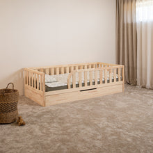 Toddler Bed (with Pull-Out Bed)