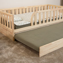 Toddler Bed (with Pull-Out Bed)