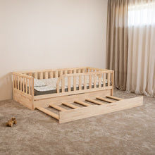 Toddler Bed (with Pull-Out Bed)