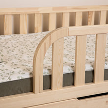 Toddler Bed (with Pull-Out Bed)