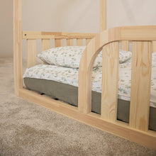 (A) Montessori House Floor Bed for Toddlers